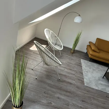 Moderne Maisonette-wohnung *