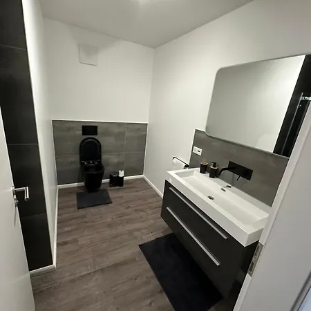 Moderne Maisonette-wohnung * باد سالزفلن